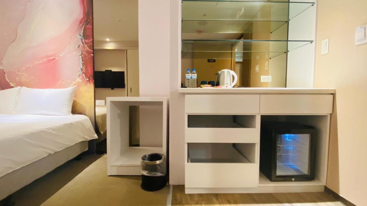 Artinn藝築文旅-台北站前館 Taipei Extérieur photo